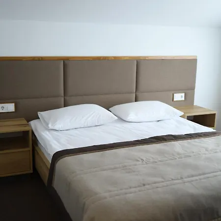 Terrazzo Hotell Starunya