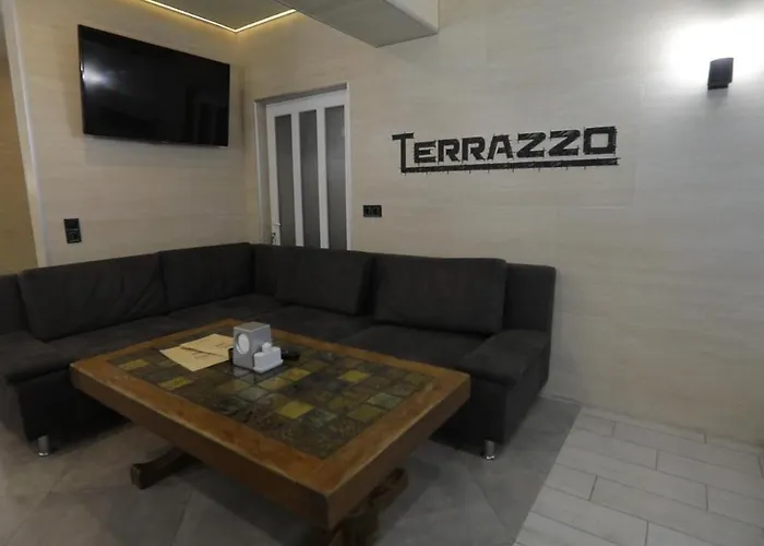 Terrazzo Hotell Starunya